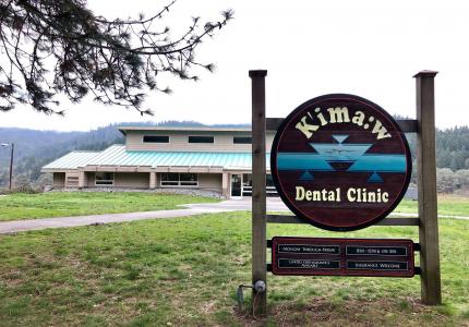 KMC Dental Clinic sign